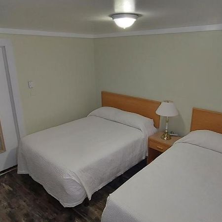 Ross Inn Lanigan Eksteriør billede